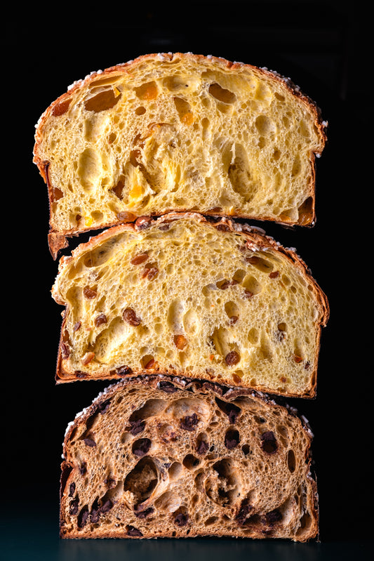 I tre panettoni 3Voglie tagliati